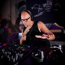 Sven Väth se lleva a casa el premio al “Mejor DJ Techno”